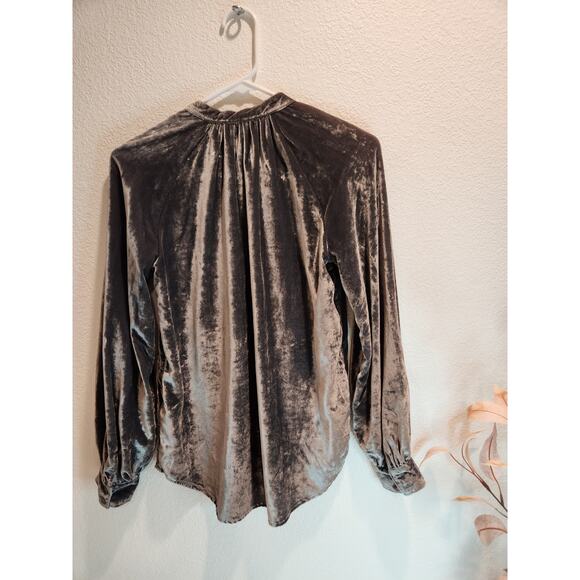 Pilcro Anthropologie Velvet Button Down Shirt XS Gray‎ Long Sleeve Blouse NWT - Picture 2 of 7